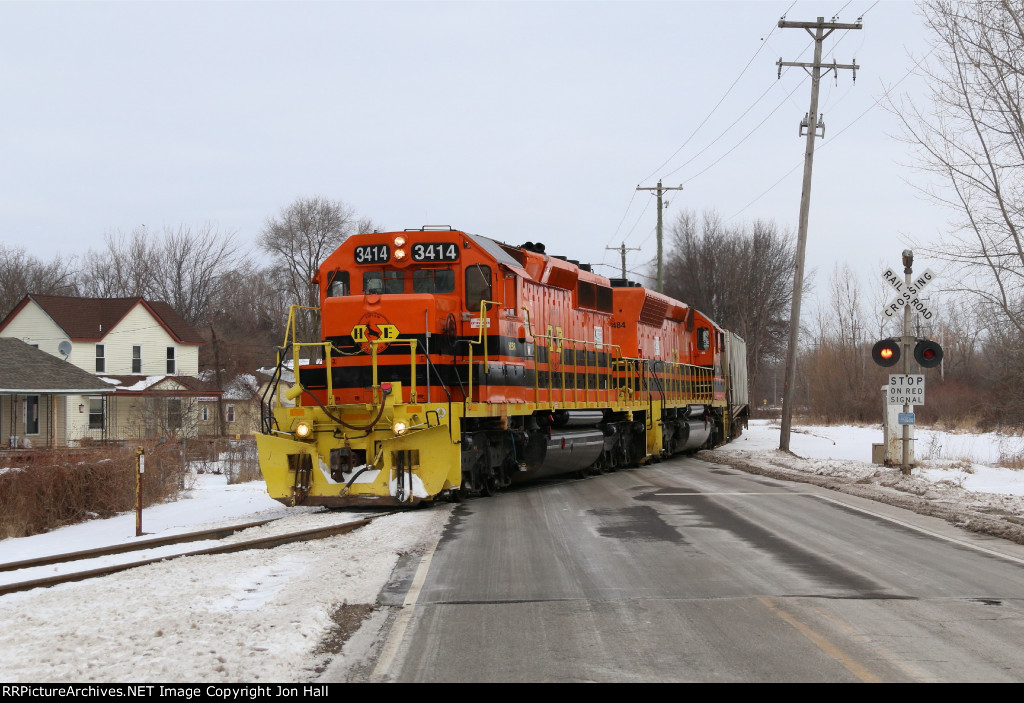 3414 leads 702 south through the neighborhoods on the north side of Saginaw